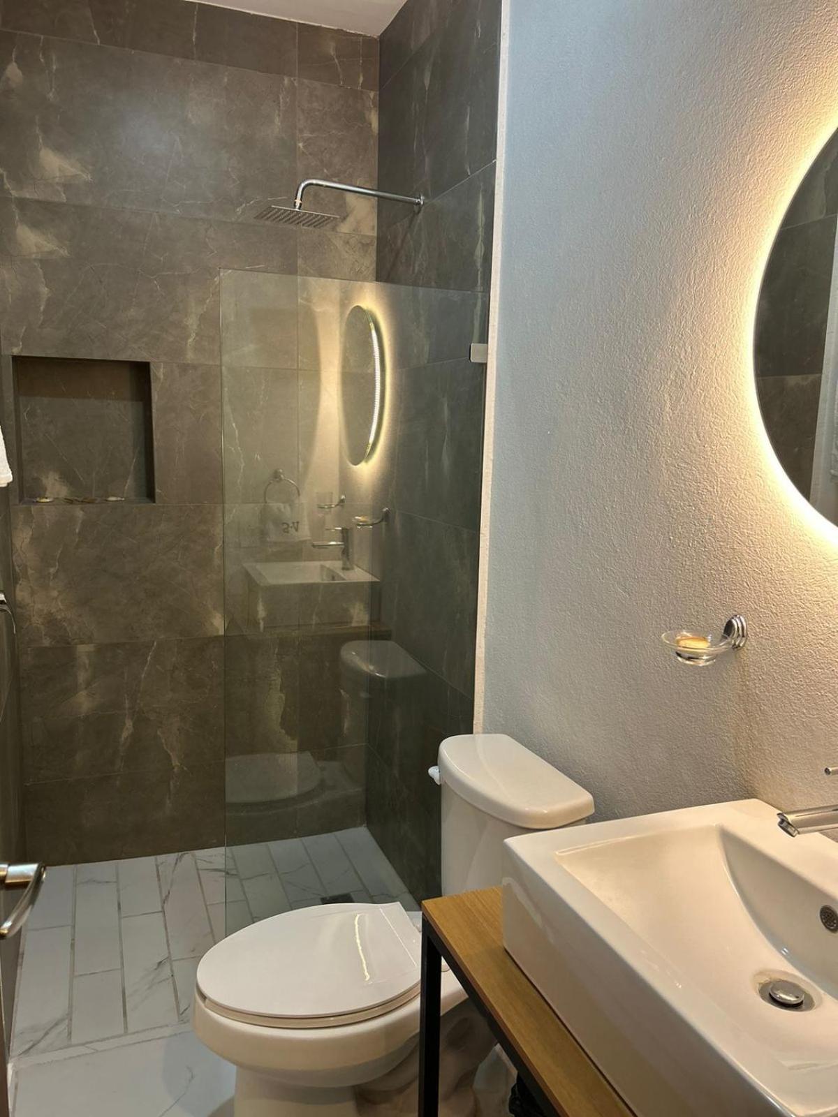 Vidrio Suites Col Americana Гуадалахара Екстериор снимка